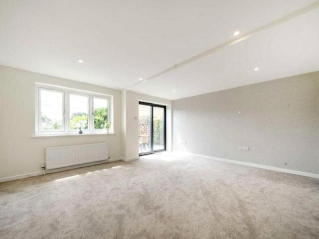 House for rent in Blackhills, Surrey