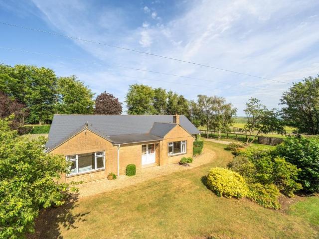 Bungalow for rent in North Wroughton, Swindon