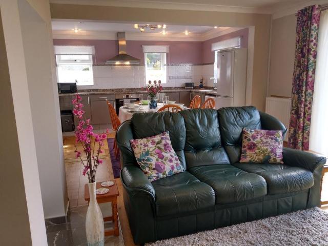 House for rent in Llanddeiniolen, Rhiwlas