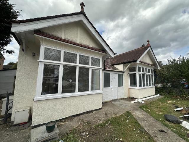 Bungalow for rent in Hayes, Yeading