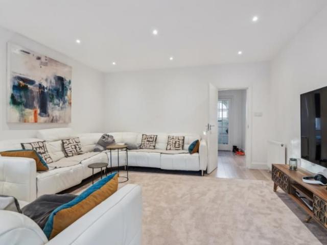 House for rent in Northwood, Greater London