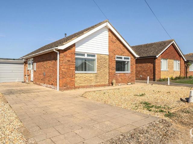 Bungalow for rent in Mariner's View, The Bridge