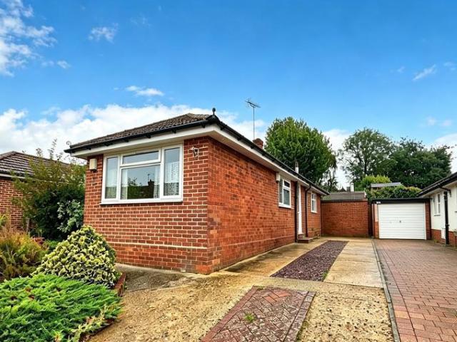 Bungalow for rent in Chesham