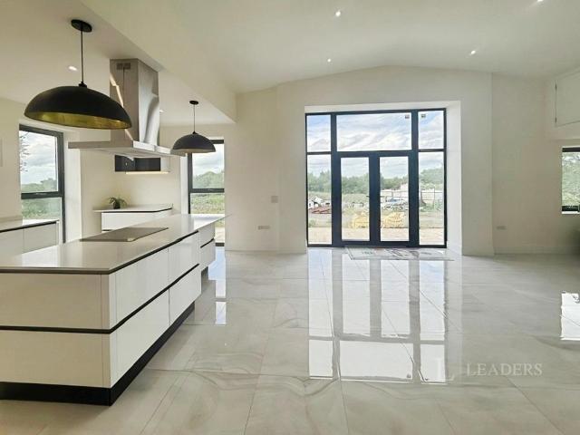 Bungalow for rent in Purton, Wiltshire