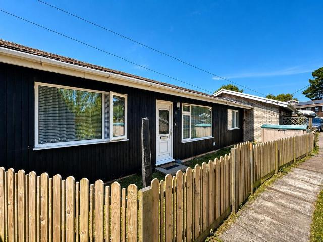 Bungalow for rent in Northam, Brandis Corner