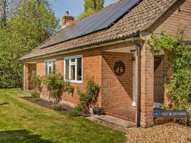 Bungalow for rent in Britford, Wiltshire