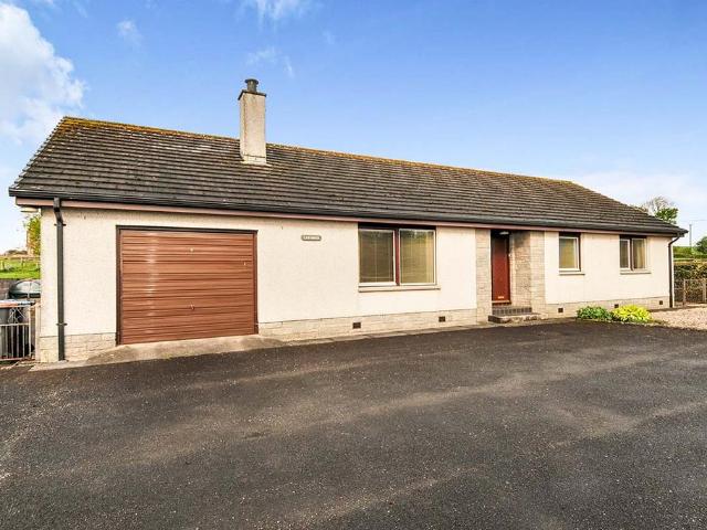 Bungalow for rent in Dumfries, Scotland