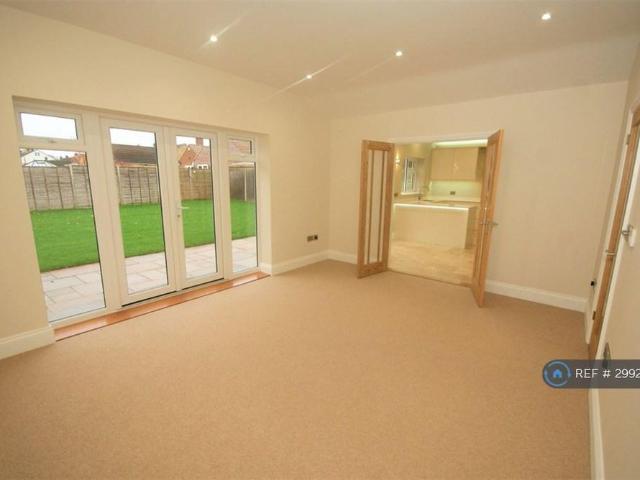 House for rent in Windy Arbour, Warwick