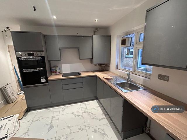 Bungalow for rent in Worthing, West Sussex