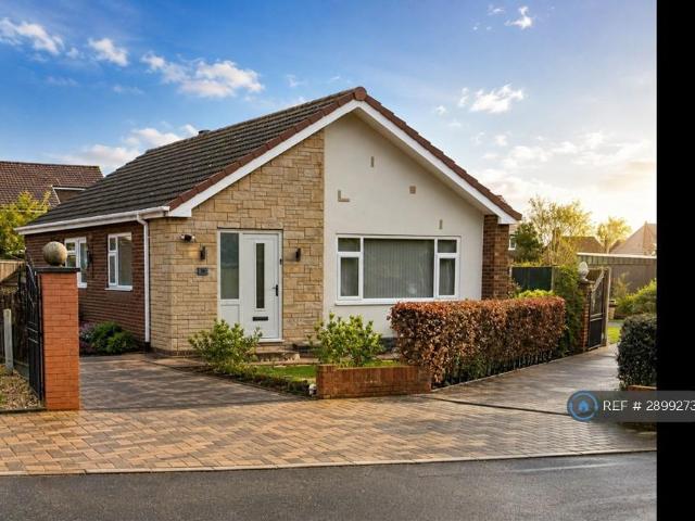 Bungalow for rent in Airedale, Castleford