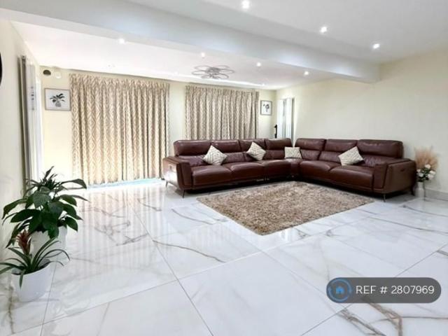 House for rent in Rainham, Greater London