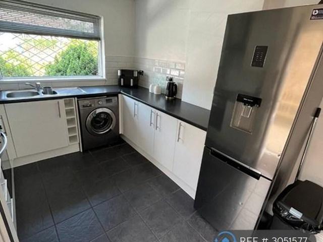 Bungalow for rent in Lepton, Kirklees