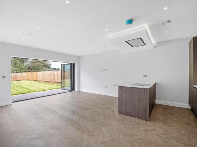 House for rent in London Borough of Havering, Greater London