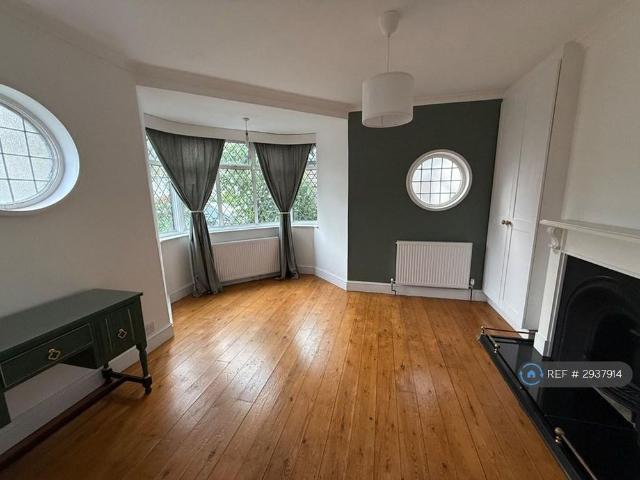 House for rent in Hook, Greater London