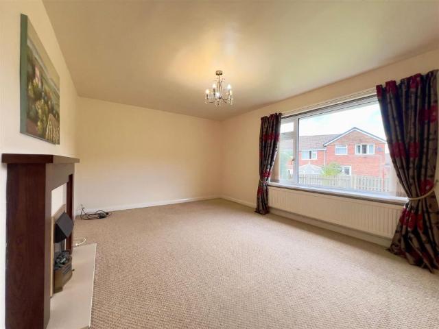 House for rent in Loundsley Green, East Midlands