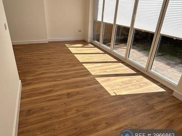 House for rent in Rossmore, Cheshire