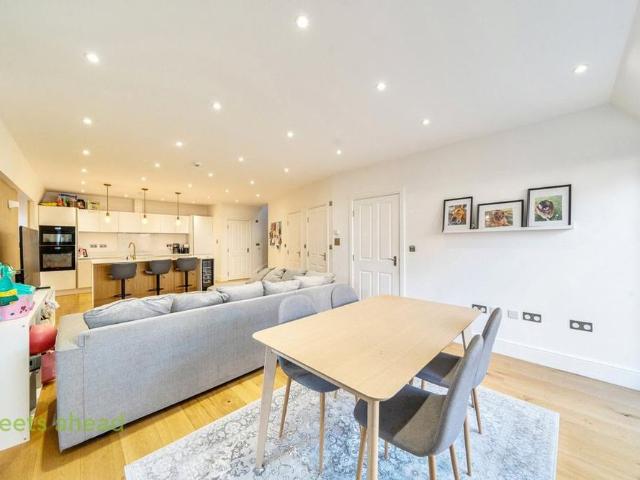 House for rent in London Borough of Croydon, Greater London