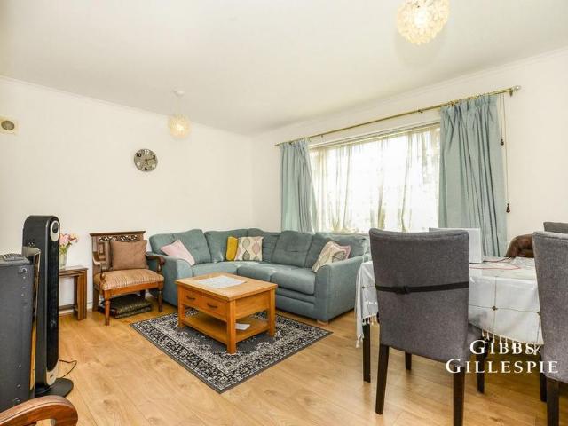 House for rent in Northwood, Greater London