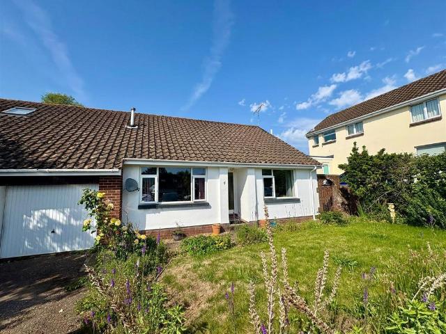 Bungalow for rent in Budlake, Devon