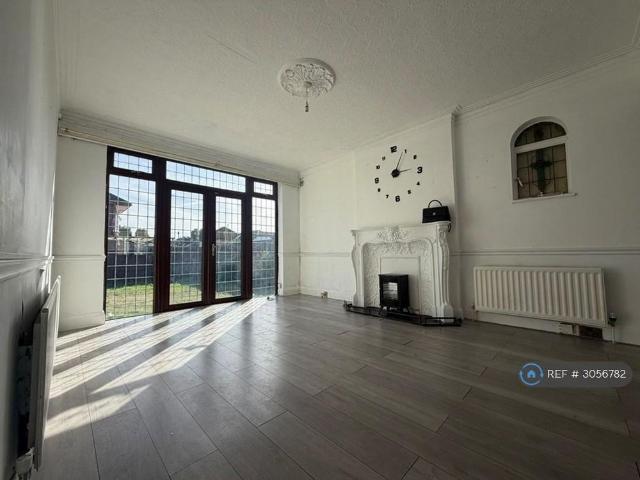 House for rent in London Borough of Barking and Dagenham, Greater London