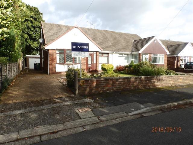 Bungalow for rent in Rossmore, Cheshire