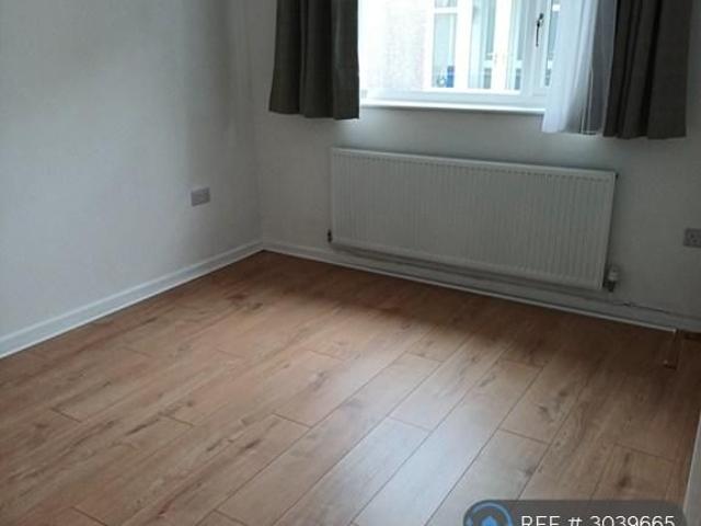 House for rent in Nangreaves, Wales
