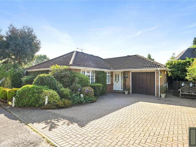 Bungalow for rent in Greater London