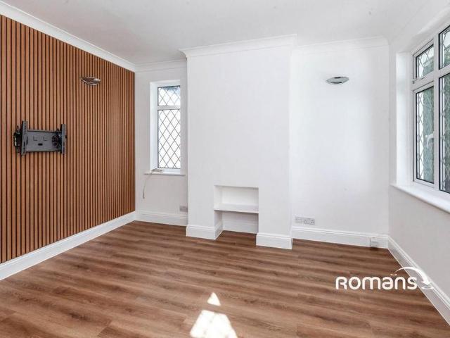 House for rent in Heol-las, Surrey