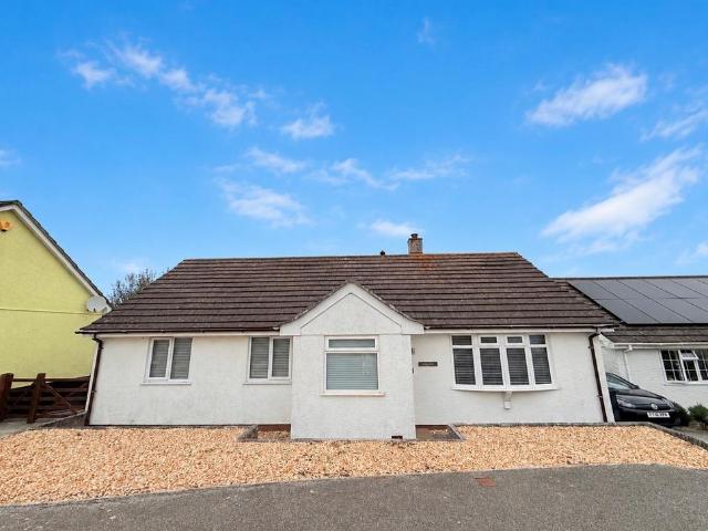 Bungalow for rent in Holywell, Cubert