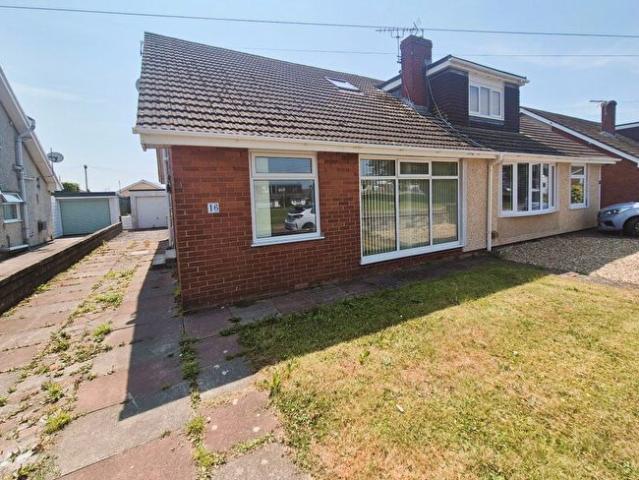 Apartment for rent in Porthcawl, Nottage