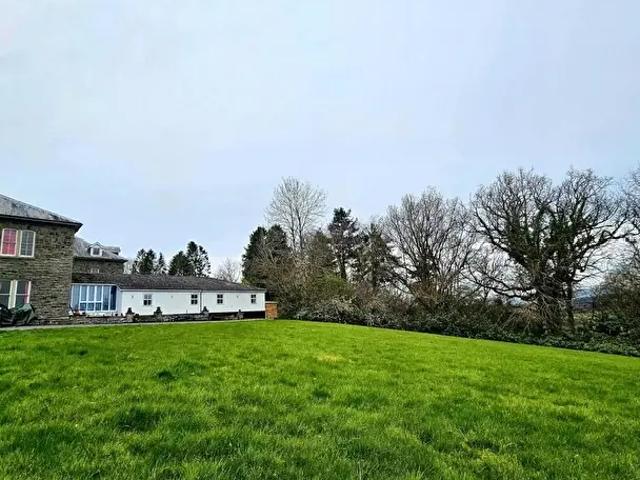 Apartment for rent in Neuadd-Isaf, Maesmynis