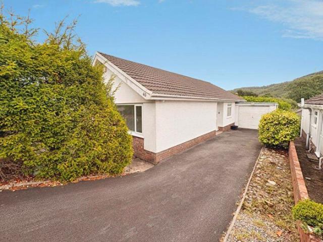 Apartment for rent in Cwmafan, Wales