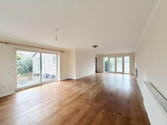Apartment for rent in Wales
