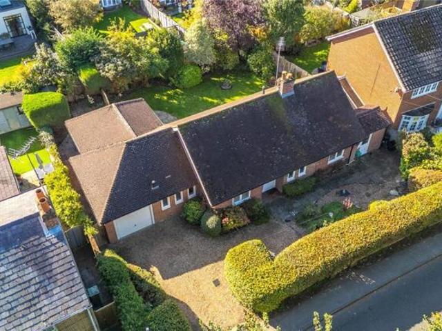 Bungalow for sale in Sheeplands Farm, Wargrave