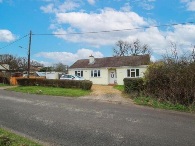 Bungalow for sale in Ramsden Bellhouse, Essex