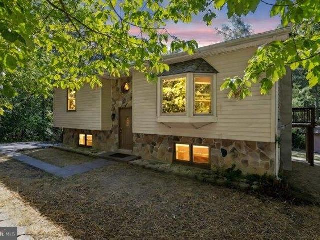 House for sale in Bunker Hill, West Virginia