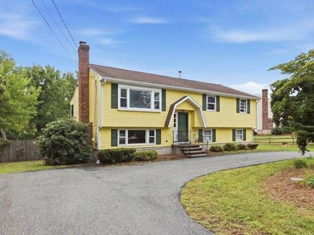 House for sale in Burlington, Middlesex County