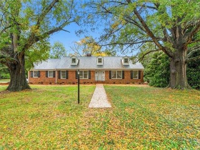 House for sale in Alamance, North Carolina