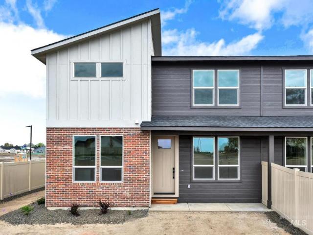 Townhouse for sale in Caldwell