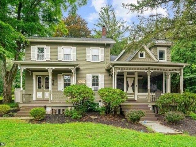 House for sale in Califon, New Jersey