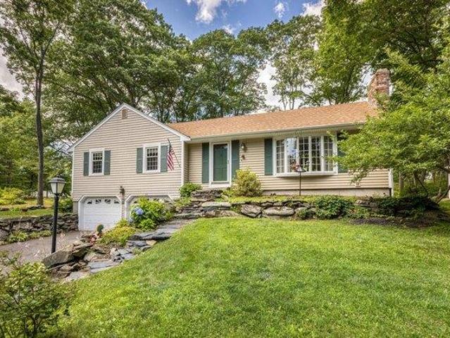 House for sale in Cape Elizabeth, Maine
