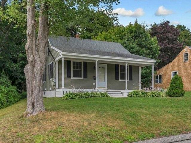 House for sale in Cape Elizabeth, Maine