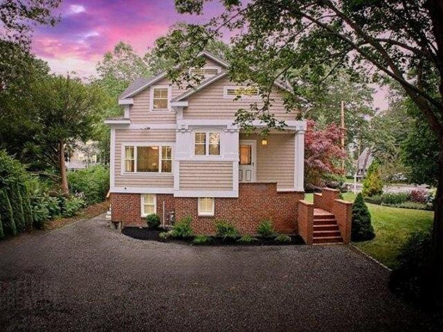 House for sale in Cape Elizabeth, Maine