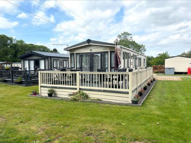 Park Home for sale in Belton with Browston, Stokesby