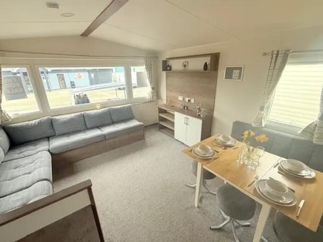 Park Home for sale in Upper Dovercourt, Dale Hill