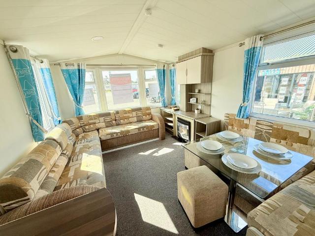 Park Home for sale in Felixstowe, Eastbridge