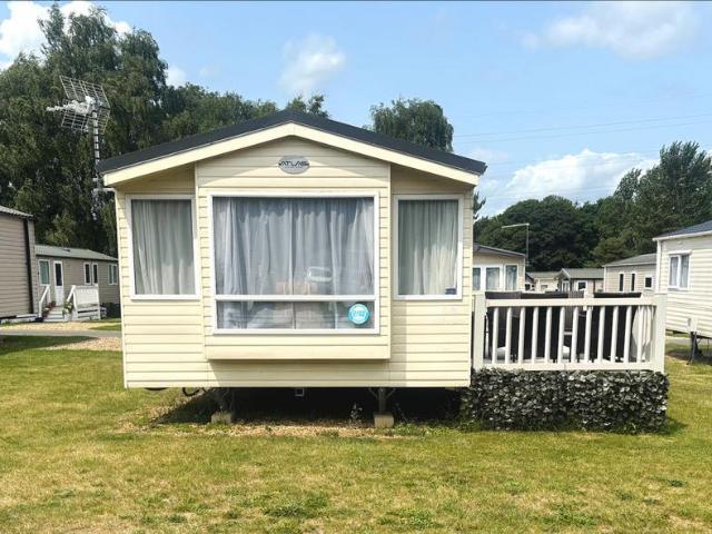 Park Home for sale in Belton with Browston, Stokesby