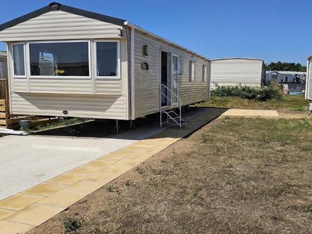 Park Home for sale in Dale Hill, Essex