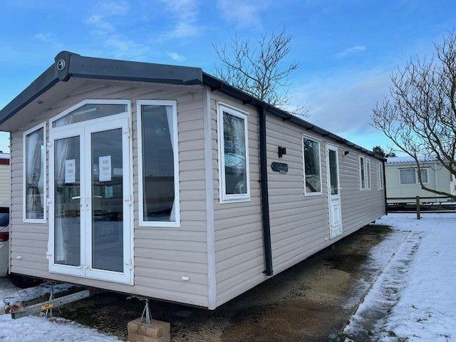 Park Home for sale in Stokesby, Norfolk