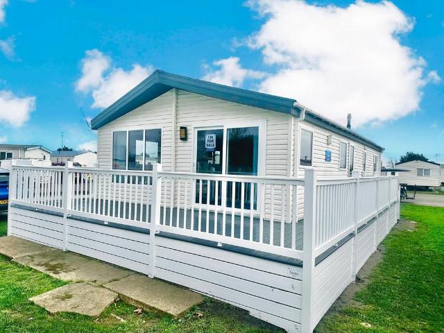 Park Home for sale in Dale Hill, Essex